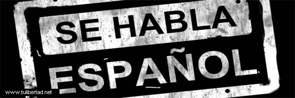 Trump elimina el español de la web y los periodistas...